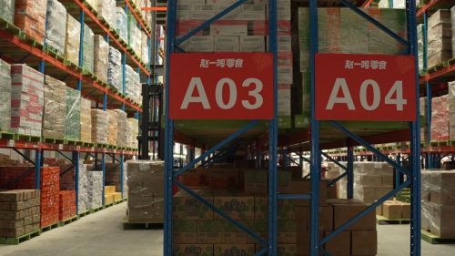 守護(hù) 食品安全 ,趙一鳴零食成消費(fèi)者 心頭好